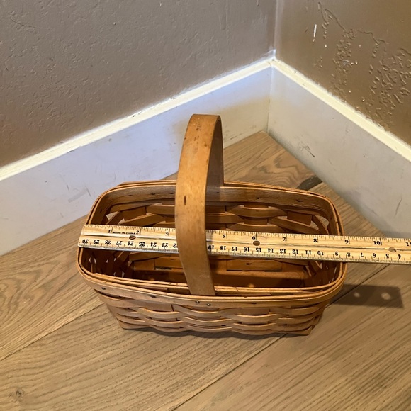 Longaberger Handled Basket - Picture 4 of 6